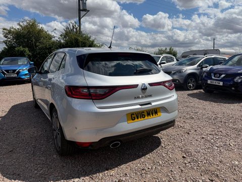 Renault Megane 1.6 dCi Signature Nav Hatchback 5dr Diesel Manual Euro 6 (s/s) (130 ps) 6