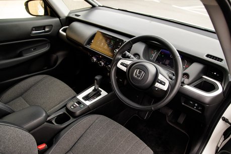 Honda Jazz I-MMD EX