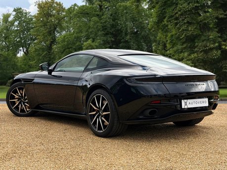Aston Martin DB11 V8 7
