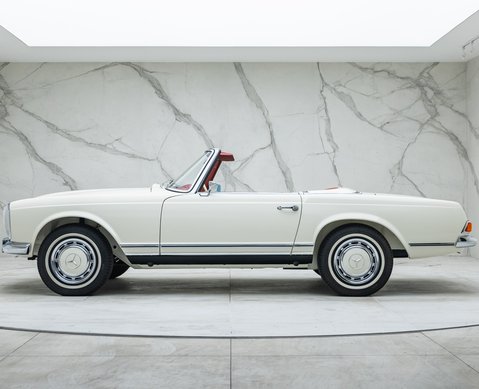 Mercedes-Benz 280 SL W113 Pagoda 