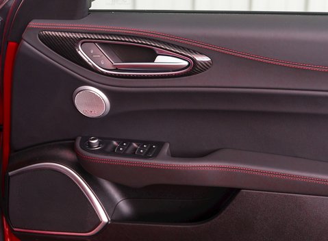 Alfa Romeo Giulia Quadrifoglio 23