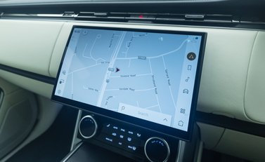 Land Rover Range Rover P530 Autobiography LWB (7 Seat) 23