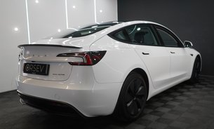 Tesla Model 3 LONG RANGE AWD Enhanced Autopilot AutoPark & Summon              12