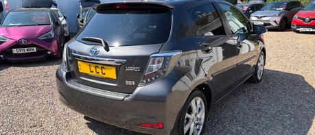 Toyota Yaris T SPIRIT HYBRID.. AUTOMATIC.. 13 SERVICES..1 PREVIOUS KEEPER.. £20 R/TAX 1