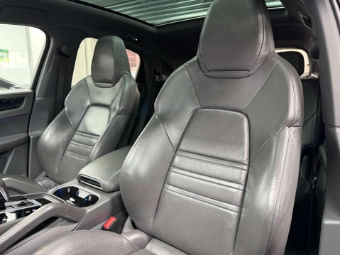 Porsche Cayenne 3.0T V6 Coupe 5dr Petrol TiptronicS 4WD Euro 6 (s/s) (340 ps) 6