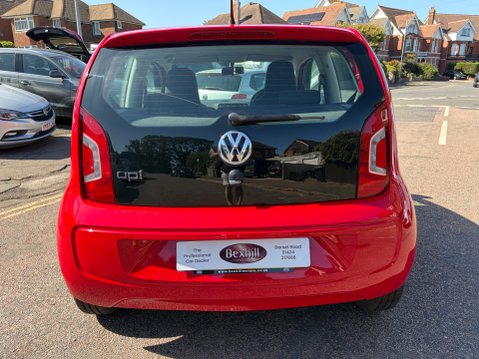 Volkswagen Up 1.0 TAKE UP 5