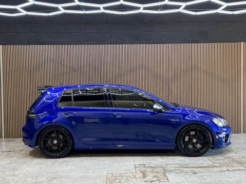 Volkswagen Golf 2.0 Golf R DSG 4WD 5dr 17