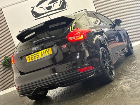 Ford Focus 2.0T EcoBoost ST-2 Euro 6 (s/s) 5dr 27