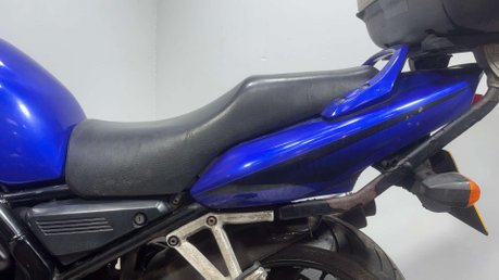 Yamaha FZS 2003 HIGH MILES RUNNING PROJECT BIKE SPARES OR REPAIR 600CC 20