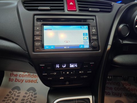 Honda Civic 1.6 i-DTEC ES-T Euro 5 (s/s) 5dr 23