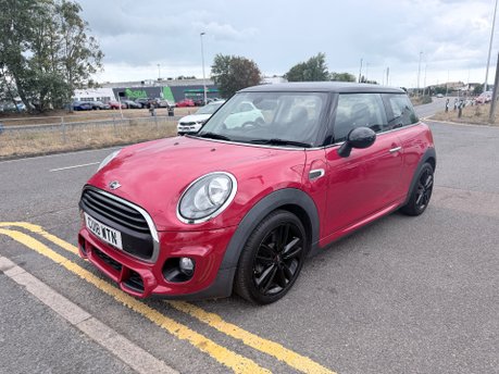 Mini Hatch COOPER