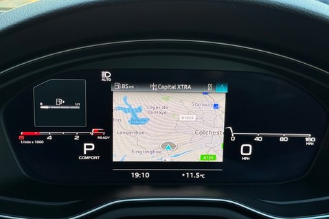 Audi A4 AVANT TDI S LINE MHEV - REVERSE CAMERA - 8 AUDI MAIN DEALER SERVICES 41
