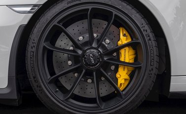 Porsche 911 GT3 (991.2) 10