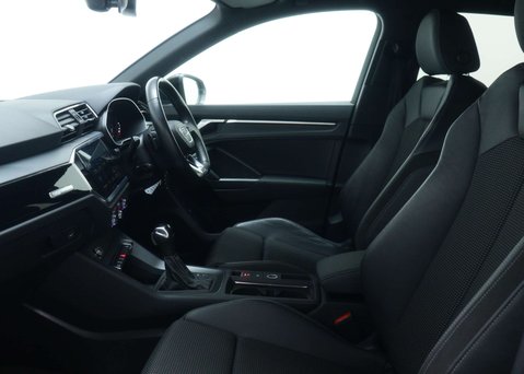 Audi Q3 1.5 TFSI CoD 35 Black Edition SUV 5dr Petrol S Tronic Euro 6 (s/s) (150 ps) 47