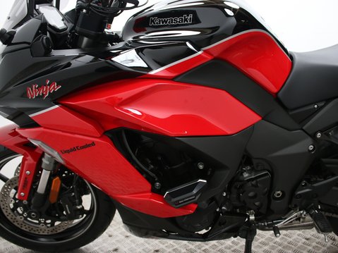 Kawasaki Ninja 1000SX ZX 1002 KRFBN 40 ANNIV Special Colour Graphic 29