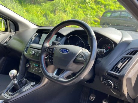 Ford Focus 1.0 Focus ST-Line X 5dr 17