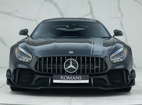 Mercedes-Benz AMG GT R PRO 4