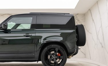 Land Rover Defender 3.0 D300 MHEV X Auto 4WD Euro 6 (s/s) 3dr 26