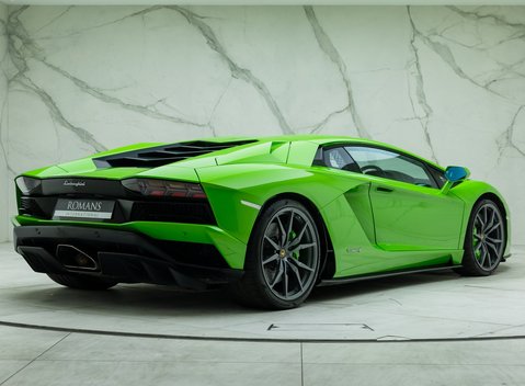 Lamborghini Aventador S LP 740-4 6