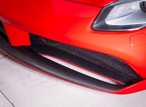 Ferrari 488 SPIDER 32