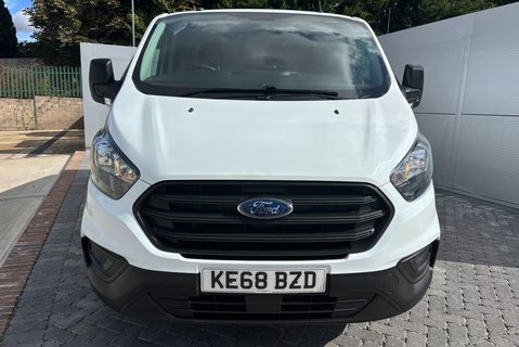 Ford Transit Custom 320 L1 Leader 130 ps Panel Van - Sat Nav / Air Con 12