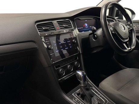 Volkswagen Golf e-Golf 5dr 1
