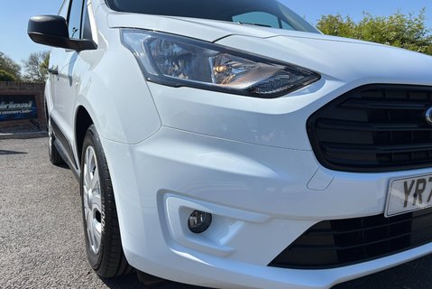 Ford Transit Connect 220 L1 Trend DCIV Tdci with Air Con / Sat Nav / Camera 25