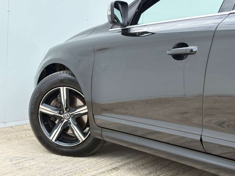 Volvo XC60 2.4 XC60 R-Design Luxury Nav D4 AWD Auto 4WD 5dr 25