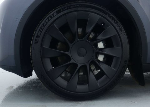 Tesla Model Y (Dual Motor) Long Range SUV 5dr Electric Auto 4WDE (384 bhp) 17