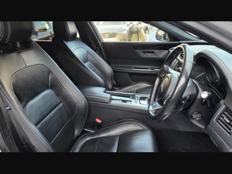 Jaguar XF R-SPORT 14