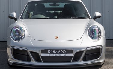 Porsche 911 (991.2) Carrera GTS 4