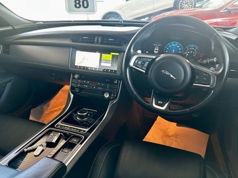 Jaguar XF 2.0d R-Sport Auto AWD Euro 6 (s/s) 4dr 27