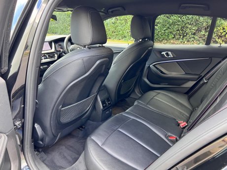 BMW 1 Series 1.5 118i M Sport (LCP) Hatchback 5dr Petrol DCT Euro 6 (s/s) (136 ps) 30