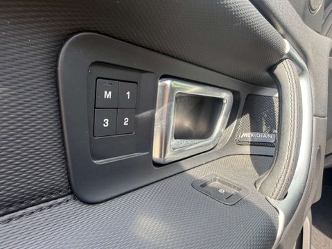 Land Rover Discovery Sport 2.0 Discovery Sport Dynamic Luxury HSE Si4 Auto 4WD 5dr 10