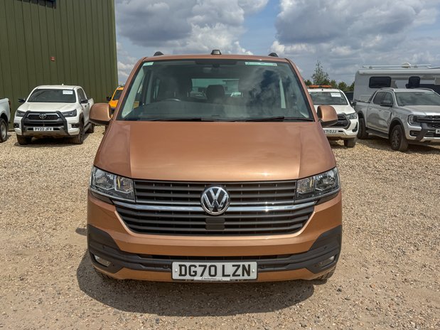 Volkswagen Transporter Crew Cab [SOLD MT] SWB L1H1 Highline Twin Side Doors SELECT 4