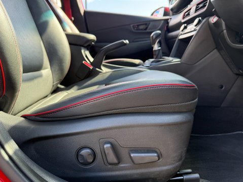 Hyundai KONA PREMIUM SE 1 OWNER 13