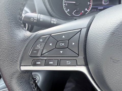 Nissan Juke 1.0 DIG-T N-CONNECTA 19