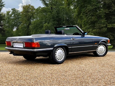 Mercedes-Benz SL Series 300 SL 5