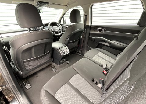 Kia Sorento 1.6 T-GDi HEV '2'  12