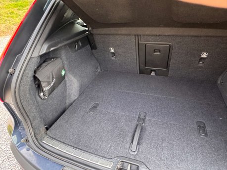 Volvo XC40 2.0 XC40 Inscription Pro D4 AWD Auto 4WD 5dr 16