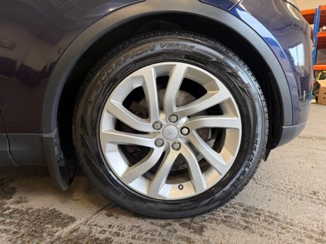 Land Rover Discovery 3.0 TD V6 HSE Auto 4WD Euro 6 (s/s) 5dr 27