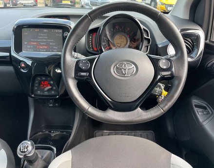 Toyota Aygo 1.0 Aygo X-Press VVT-i 5dr 18