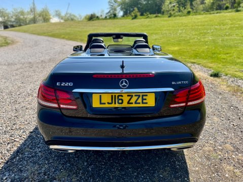 Mercedes-Benz E Class E220 BLUETEC AMG LINE 76