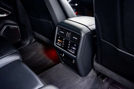 Porsche Cayenne 4.0T V8 GPF Turbo SUV 5dr Petrol TiptronicS 4WD Euro 6 (s/s) (550 ps) 23