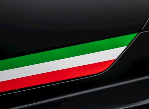 Lamborghini Huracan LP640-4 Performante 25