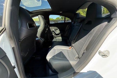 Mercedes-Benz CLA Class CLA 220 D AMG LINE PREMIUM PLUS - PANORAMIC ROOF 27