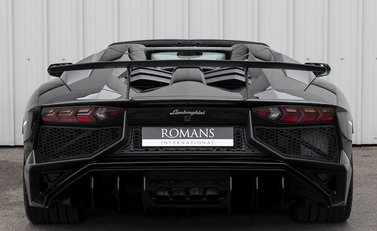 Lamborghini Aventador SV LP 750-4 Roadster 5