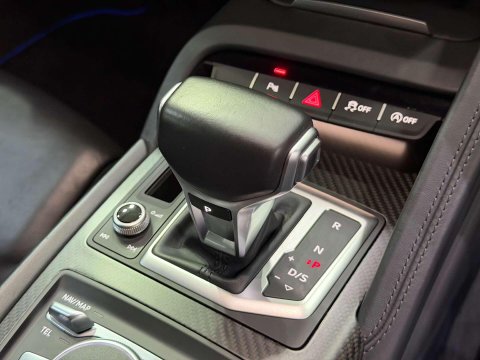 Audi R8 5.2 FSI V10 Plus Coupe 2dr Petrol S Tronic quattro Euro 6 (s/s) (610 ps) 42