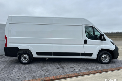 Peugeot Boxer 35 L3H2 Professional 140 ps Panel Van 7