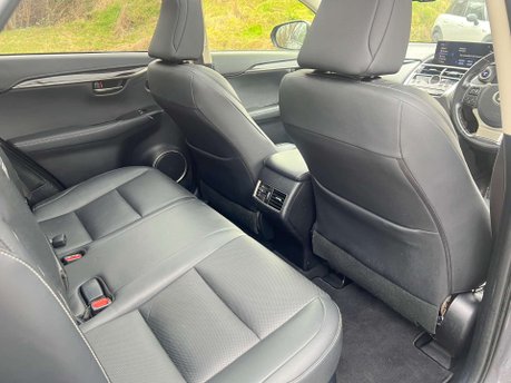 Lexus NX 2.5 NX 300h CVT 4WD 5dr 27